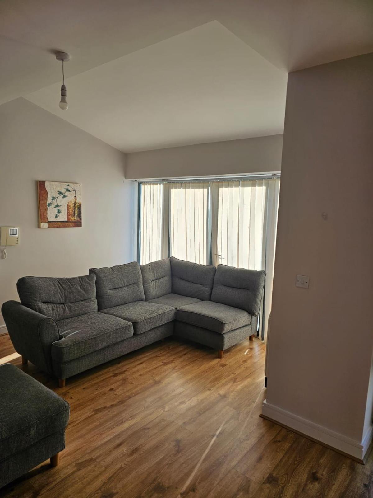 Cozy 2 Bedroom Apartment Kilkenny Extérieur photo
